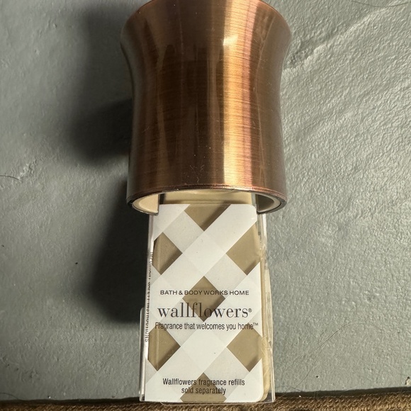 Bath & Body Works Other - Bath & Body Works Wallflower Plug in